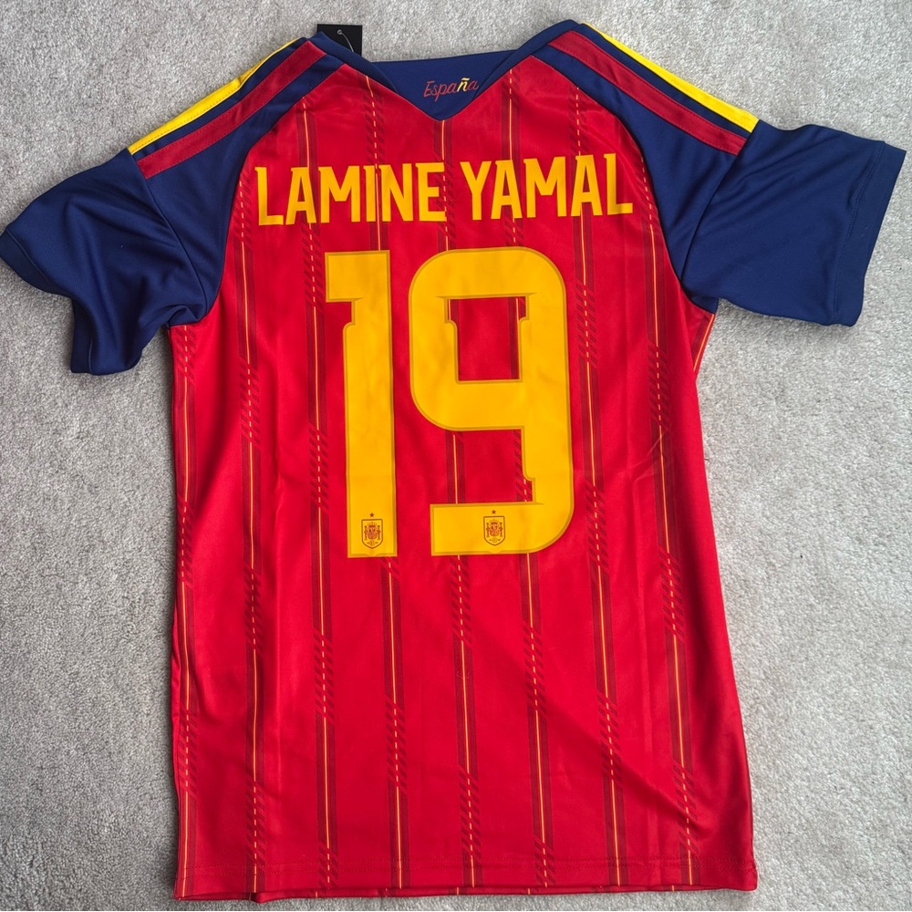 Spain Lamine Yamal 2026 World Cup soccer jersey small new with tags